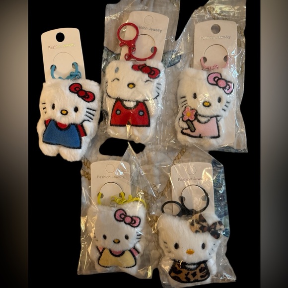 Hello Kitty Soft Plush Key Ring Multi Colors - Picture 1 of 2